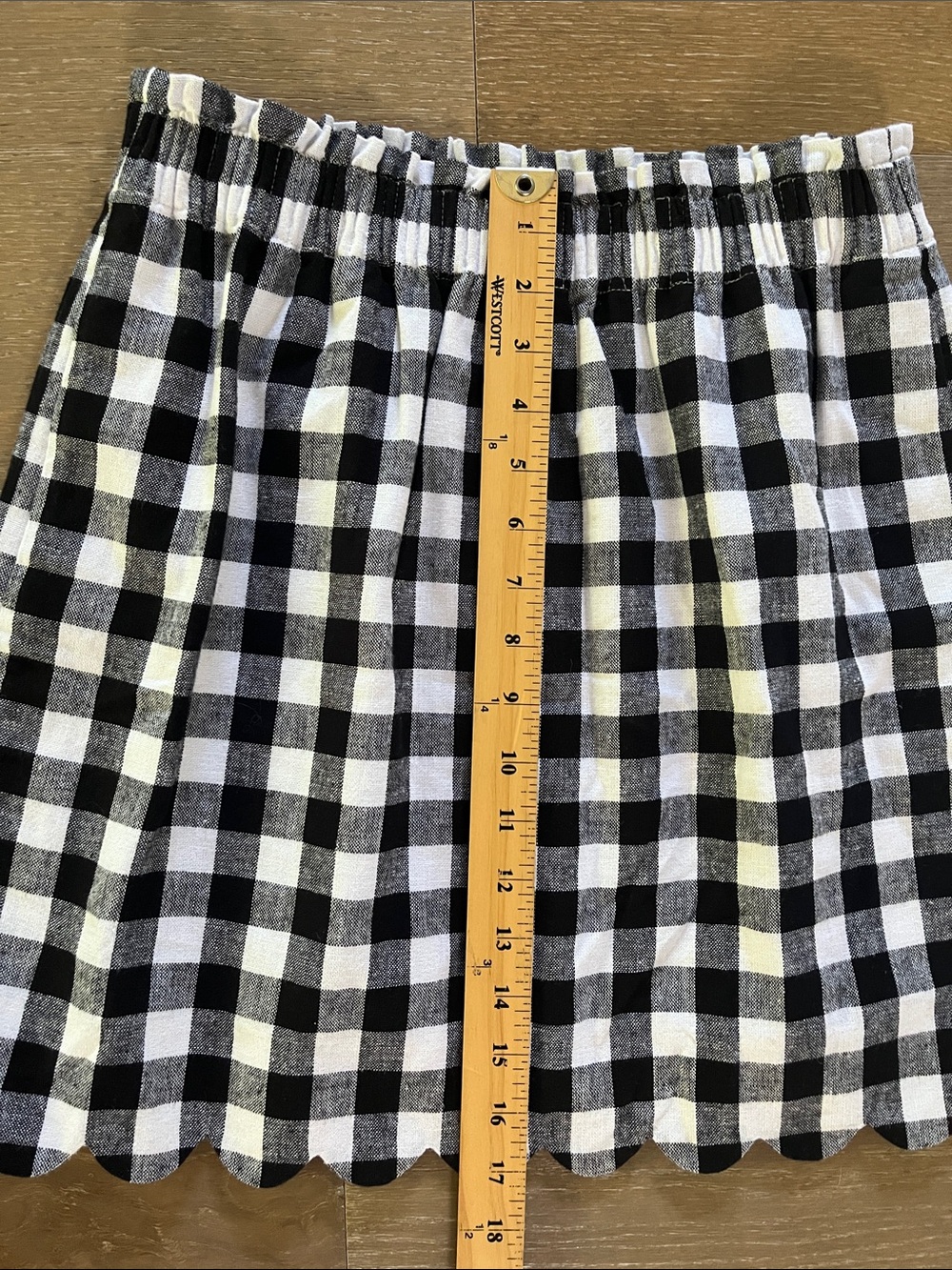 J Crew Black and White Scalloped Hem Skirt size 4 - Picture 3 of 5